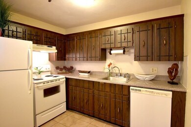 Sagamore Place Condominiums unit 905, Quincy, MA 02171 - photo 4