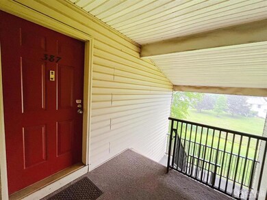 387 Lancaster Ct, Piscataway, NJ 08854 - photo 2