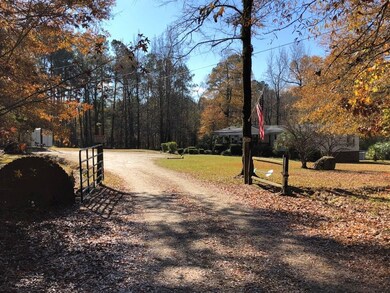 Welcome hone to this private lot!