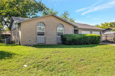 1037 W Cheryl Ave, Hurst, TX 76053 - photo 2