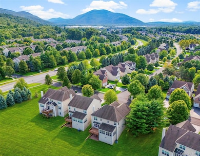 653 Creekside Ln, Fishkill, NY 12524 - photo 5