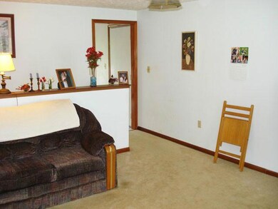 4488 Logwood Ln, Columbus, OH 43228 - photo 2