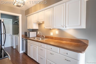 2171 Park Place Dr unit 4, Walled Lake, MI 48390 - photo 5