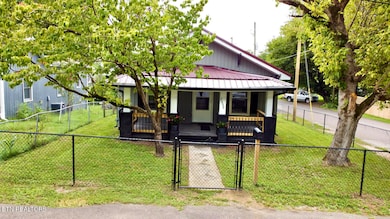 2800 Nichols Ave, Knoxville, TN 37917 - photo 4