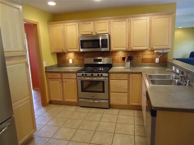 508 Hillcrest Ln, Brooklyn, WI 53521 - photo 6