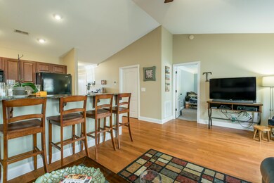 5801MetropolitanWay-11