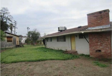 830 E Laurel Ave, Porterville, CA 93257 - photo 6