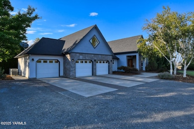 attached XL 3 car garage