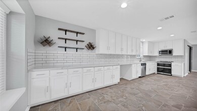 2009 Meadow Ln, Richmond, TX 77469 - photo 7