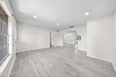 27-web-or-mls-101-eureka-ave-ne