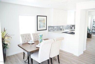 9_Dining1