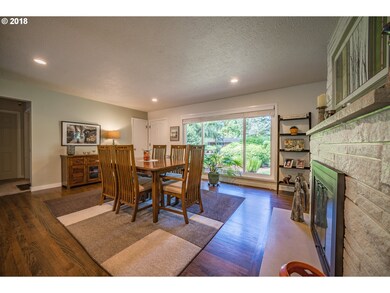 16624 SW Roosevelt Ave, Lake Oswego, OR 97035 - photo 4