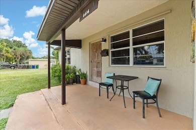 6616 SW 2nd Ct, Pembroke Pines, FL 33023 - photo 5