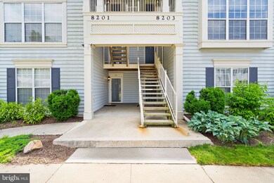 8203 Crossbrook Ct unit 101, Lorton, VA 22079 - photo 2