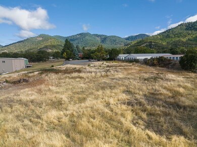 2798 Foothill Blvd, Grants Pass, OR 97526 - photo 7