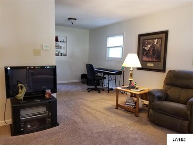 630 S Sheridan St, Lincoln, IL 62656 - photo 5