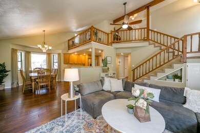 Vaulted Ceilings in Living Room