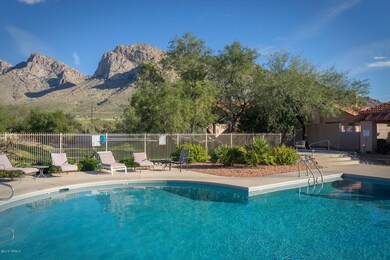 Community Pool & Spa