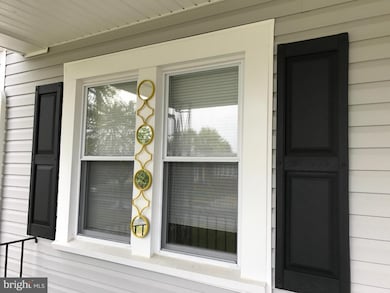 3227 Grace Rd, Sparrows Point, MD 21219 - photo 2