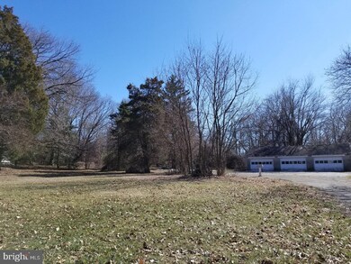 370 Beverly Rancocas Rd, Willingboro, NJ 08046 - photo 2