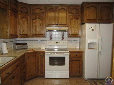 1240 SW Belle Ave, Topeka, KS 66604 - photo 6