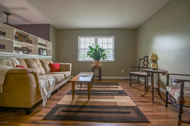 9910 Janet Lee Ct_06