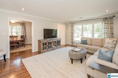 807 Forrest Dr, Birmingham, AL 35209 - photo 2