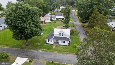 24 Nelson St, Colonial Beach, VA 22443 - photo 2