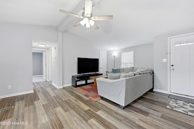 512 Timothy Dr, Elizabeth City, NC 27909 - photo 5