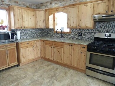 3859 Bristol Ave, Klamath Falls, OR 97603 - photo 4