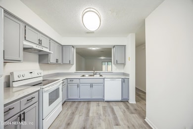 4302 Melissa Ct W, Jacksonville, FL 32210 - photo 6