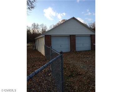 Parking Lot/Garage
