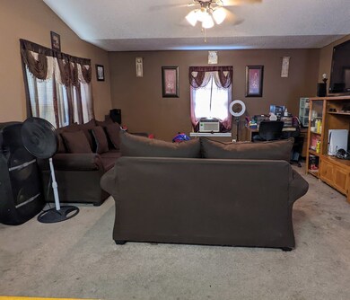 712 N Thomas St, Fitzgerald, GA 31750 - photo 3