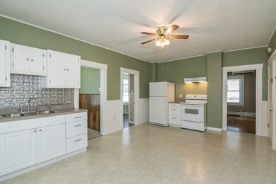 62 Ruggles St unit 1R, Three Rivers, MA 01080 - photo 5