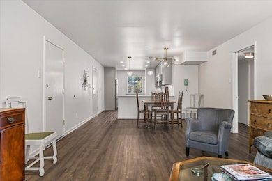 4400 Poplar Ave unit 25, Memphis, TN 38117 - photo 7