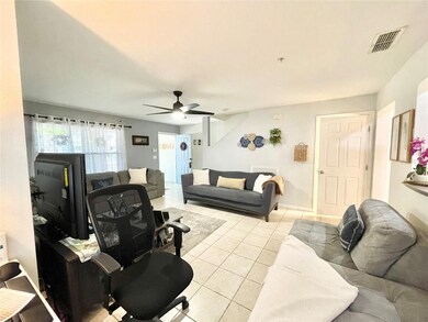 4611 SW 48th Way unit 110, Gainesville, FL 32608 - photo 5