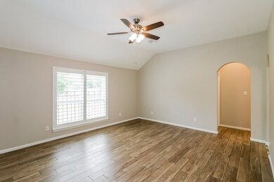 12103 Lakewood Villa Dr, Tomball, TX 77377 - photo 3