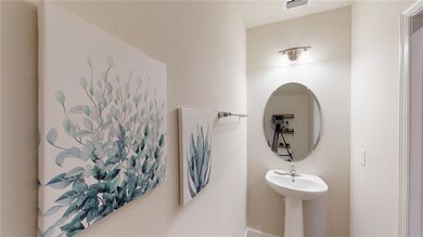 10451 Red Tailed Hawk Ln, Land O Lakes, FL 34638 - photo 5