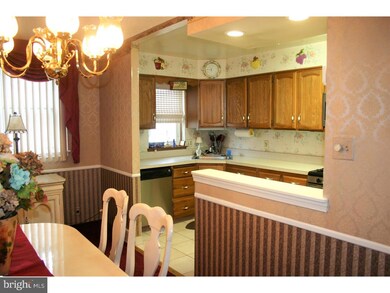 4329 Oakmont St, Philadelphia, PA 19136 - photo 2