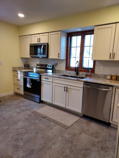 55 South St, Somersworth, NH 03878 - photo 3