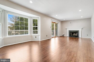 1433 Valebrook Ln, Herndon, VA 20170 - photo 5