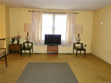 878 Deerfield Dr, North Tonawanda, NY 14120 - photo 4