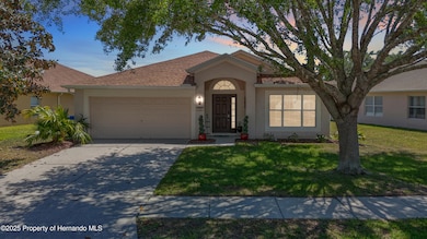 -1082 Nodding Shade Drive-6-Twilight Pho