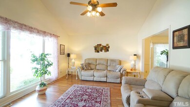 *Spacious & Bright Living Room w/ Vaulted Ceiling*