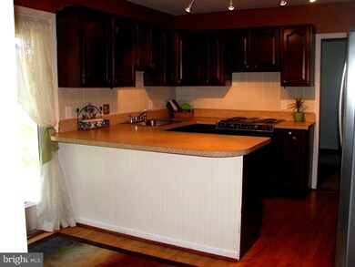 415 Camelot Dr, Brookhaven, PA 19015 - photo 6