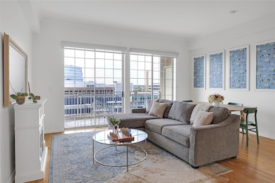 Renaissance On Turtle Creek unit 1042, Dallas, TX 75219 - photo 3