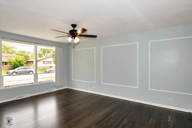 3319 Woodworth Place, Hazel Crest, IL 60429 - photo 5