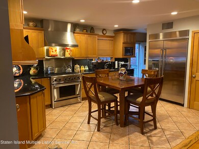 650 Pelton Ave, Staten Island, NY 10310 - photo 7