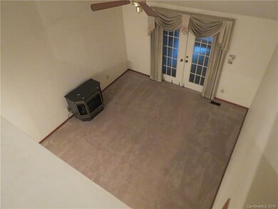 404 Windsor Ln, Statesville, NC 28677 - photo 5