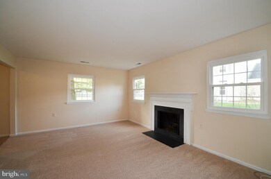 2439 Yarmouth Ln, Crofton, MD 21114 - photo 3